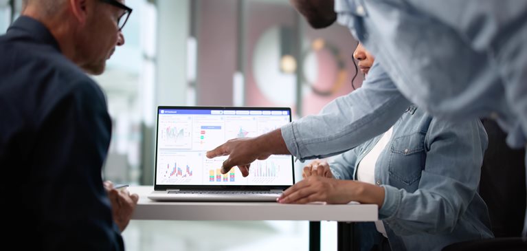 Umělá inteligence v ERP: Jak AI mění řízení podniku hero image