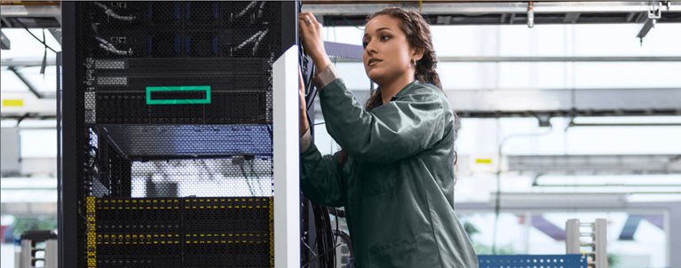 Modernizujte svou cloudovou strategii jednoduše a efektivně s HPE GreenLake hero image