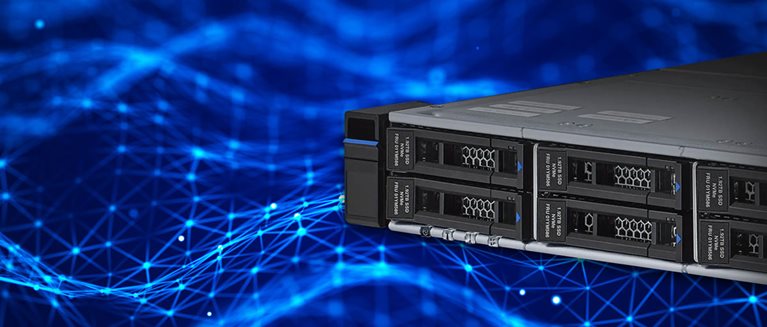 Cenovo zaujímavé riešenie pre spoľahlivo dostupné podnikové dáta s IBM FlashSystem hero image