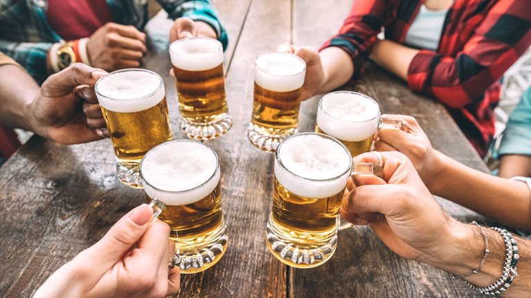 Automatisierung von Rechnungs- und Vertragsprozessen bei Heineken Slowakei hero image