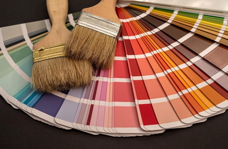 Moderný web spoločnosti HET pre rýchlu interakciu so zákazníkmi, vyšší predaj a nižšie náklady hero image