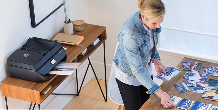 Tiskněte chytře s tiskárnami HP LaserJet: Která je pro vás ta pravá? hero image