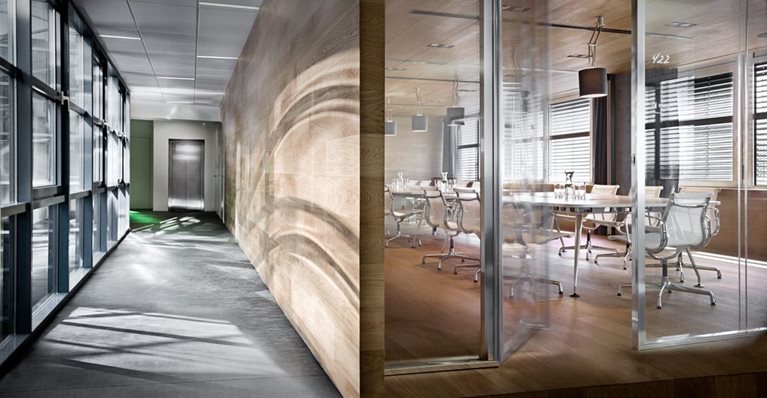 Modern meeting rooms with Logitech and Microsoft technology hero image