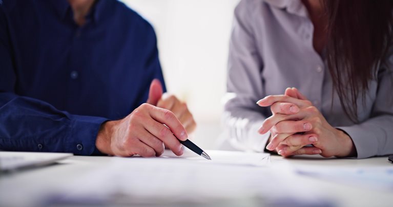 Jak řídit smlouvy ve firmě: Contract Lifecycle Management krok za krokem hero image