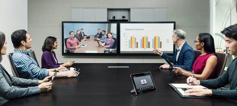 Sleva až 60 % na HP Poly: Perfektní technologie pro malé, střední i velké zasedací místnosti hero image