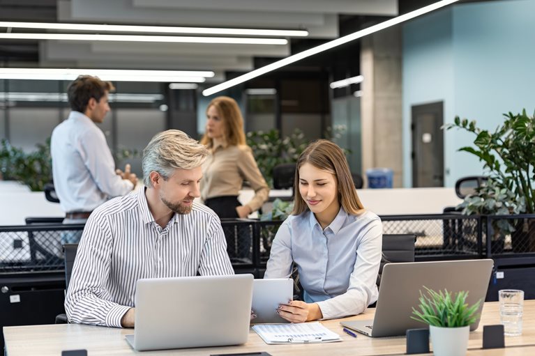 Output Management System: Jak dostat dokumenty k zákazníkům bezpečně, efektivně a bez chyb hero image
