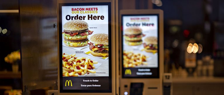 Zajištění provozu IT restaurací a zavedení samoobslužných kiosků v Mc Donald´s hero image